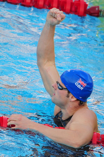 タンコックが男子50メートル背泳ぎで世界新 古賀は2位で決勝へ、世界水泳