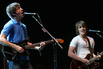 アークティック・モンキーズ 「第13回ベニカシム国際フェスティバル」3日目に登場