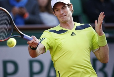 マレーが旧友に勝利し4強、ナダルとの対戦へ 全仏オープン