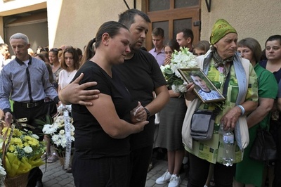 「安全な場所ない」 極超音速ミサイルで8歳犠牲のウクライナ西部