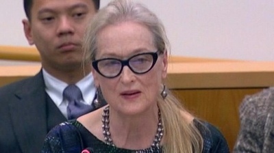 字幕:メリル・ストリープさん「アフガンでは少女よりもリスの方が権利ある」