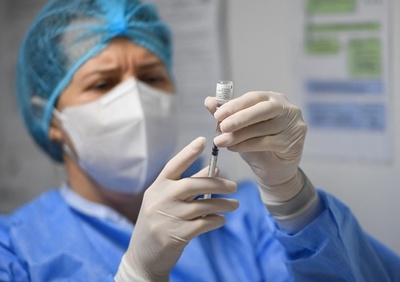 ホームレス300人にコロナワクチン接種 ルーマニア