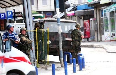 マケドニアで警察と武装集団が銃撃戦、少なくとも22人死亡