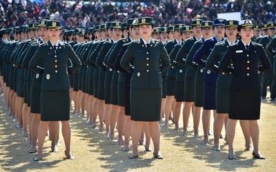韓国海軍女性兵士、遺体で発見 上官から性的暴行か