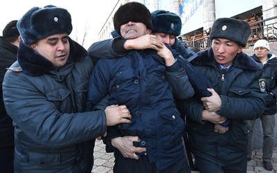 キルギスで反中国デモ 経済的影響力の増大に抗議、21人逮捕