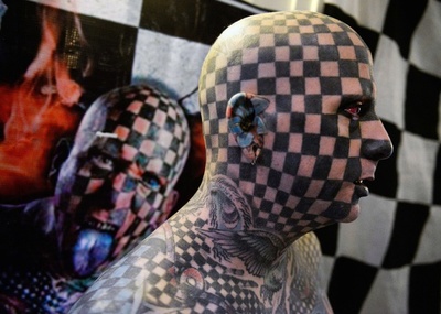 ペルーで初タトゥーイベント、全身を覆う「模様」