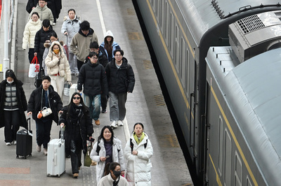 国鉄、60歳以上向け電話予約を初導入