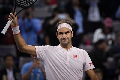 フェデラーが準々決勝進出、スイス室内17連勝も内容に不満