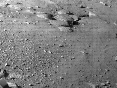 NASA探査車が撮影、火星の最新画像公開