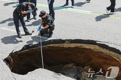 ソウルの真ん中で相次ぐ「道路陥没」、いったいなぜ？