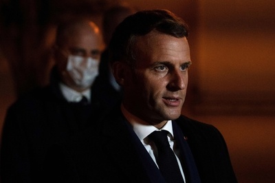 マクロン氏は「イスラム教を攻撃」、パキスタン首相が非難