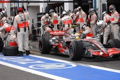 マクラーレン スパイ疑惑の幹部を停職処分に