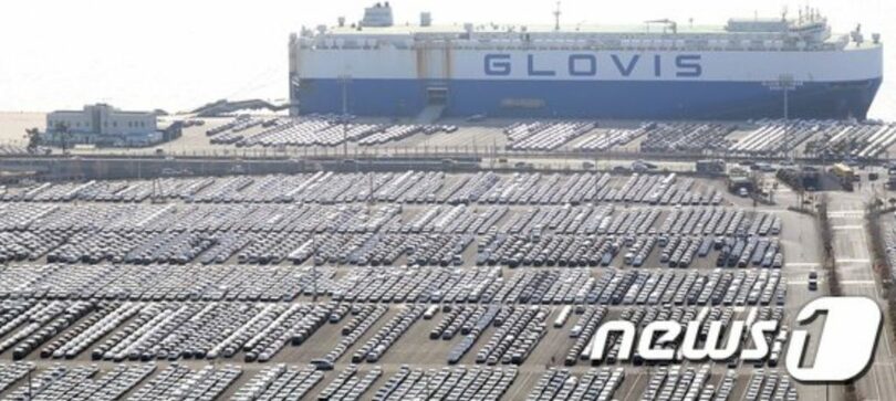 現代自動車蔚山工場の輸出船積み埠頭近くの積出基地(c)news1