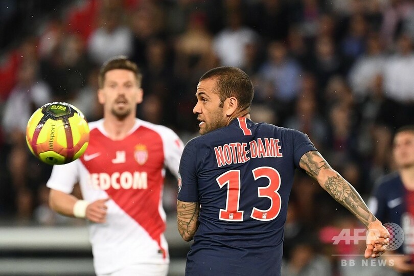 PSG、ノートルダム大聖堂が描かれた特別ユニホームを着用