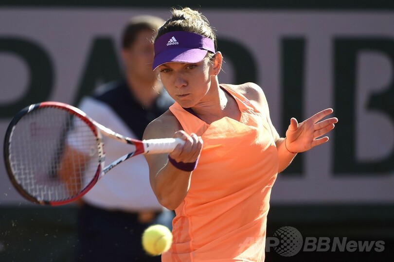 ハレプがストレート勝ち、シャラポワとの決勝へ 全仏オープン