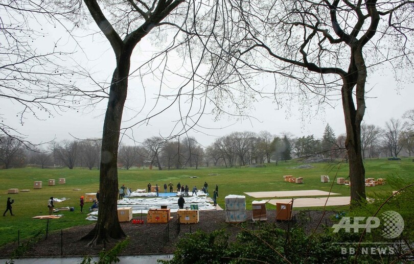 セントラルパークに野営病院、米ニューヨーク 新型コロナ患者受け入れ