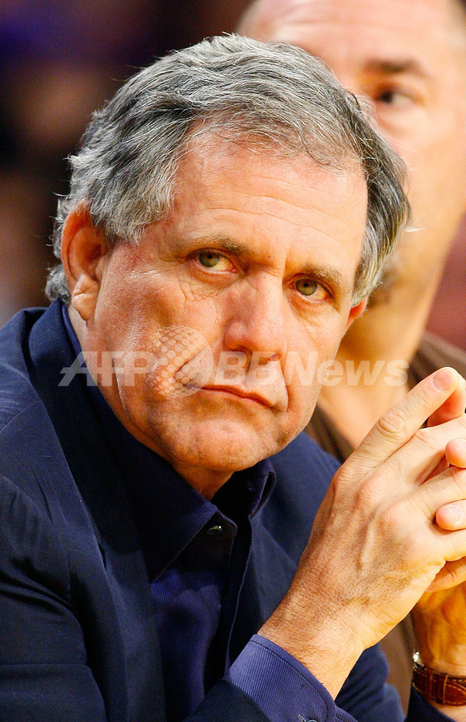 ニッキー・ヒルトンら著名人がNBAの試合を観戦