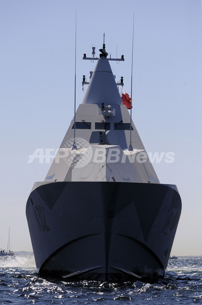 スウェーデンのコルベット艦「ヘルシングボリ」、ステルス性重視のデザイン