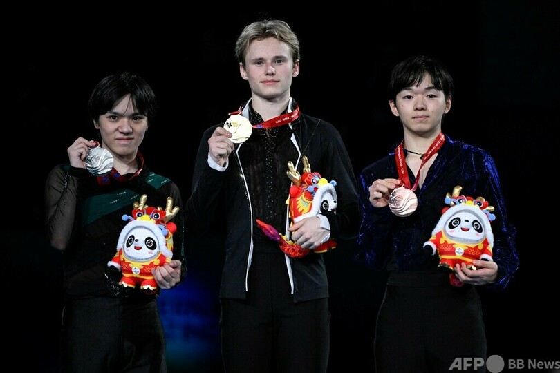 「4回転の神」マリニンがGPファイナル優勝、宇野2位 鍵山3位