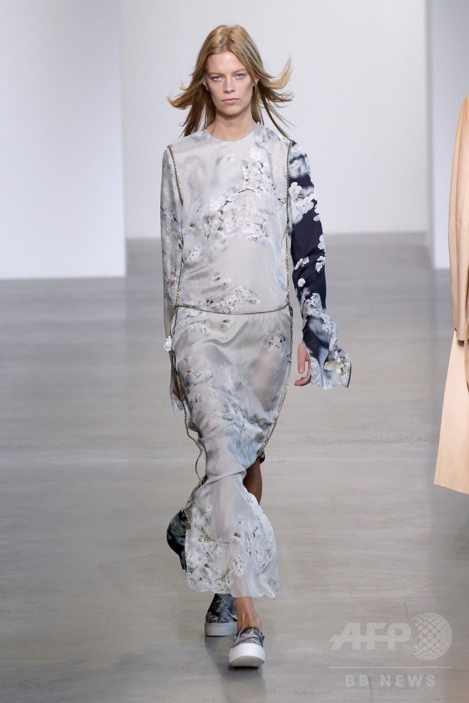 「カルバン クライン コレクション」16年春夏コレクション