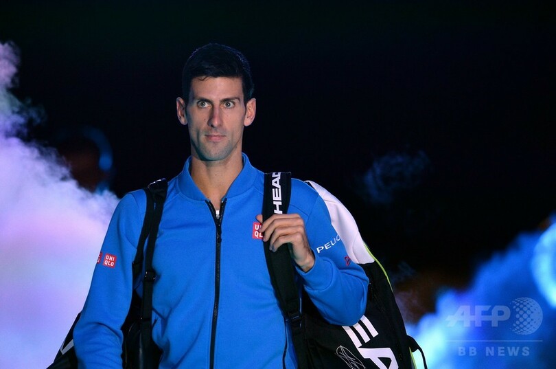 フェデラー、ジョコビッチ破り4強一番乗り ツアー・ファイナル