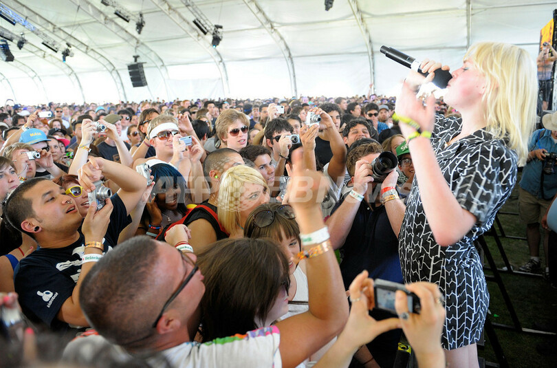 プリンス、M.I.AにUffie登場「Coachella Valley Music Festival」2日目