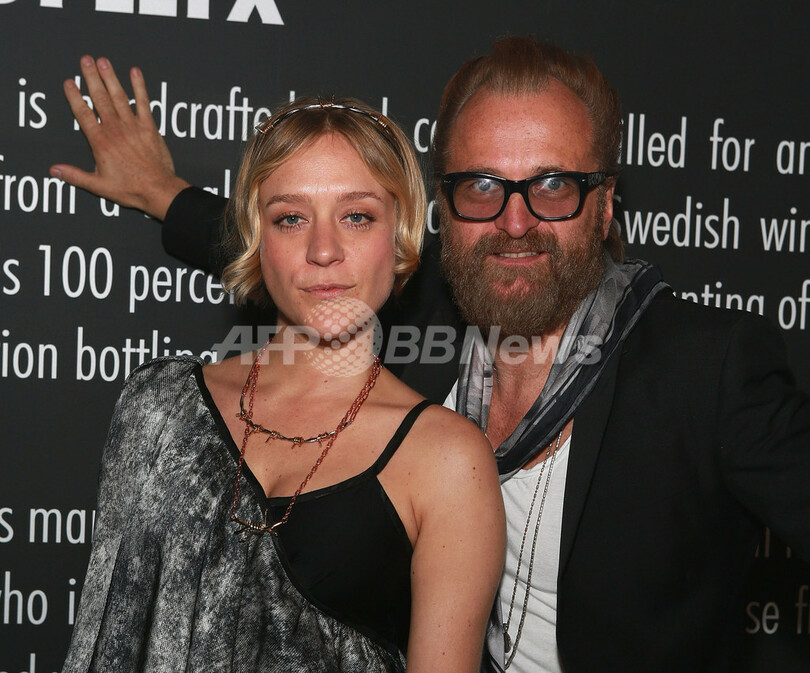 クロエ・セヴィニー、「ABSOLUT Elyx」の新キャンペーンモデルに