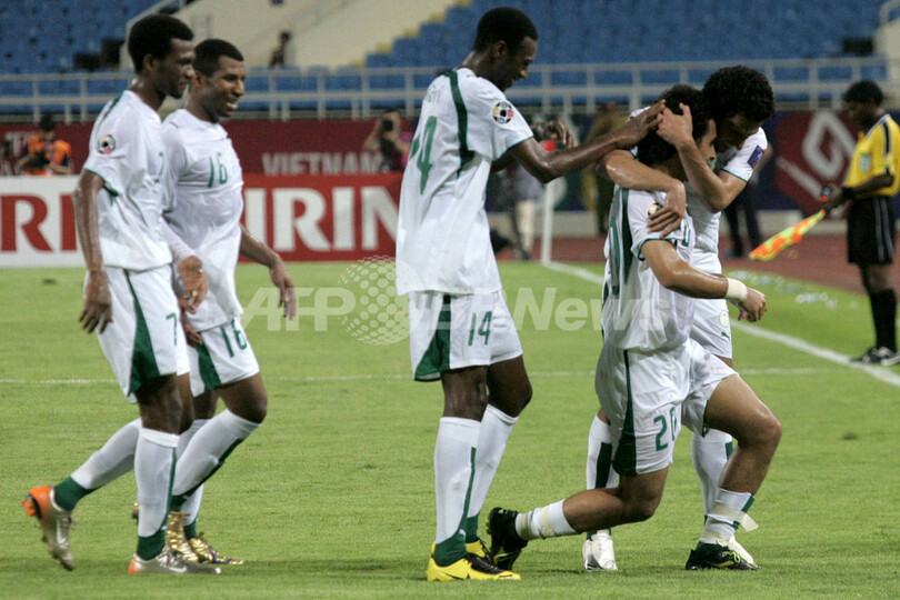 サウジアラビア 日本を破り2大会ぶりの決勝進出