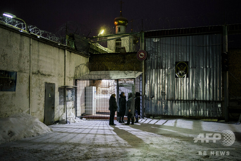 ロシア刑務所の元高官、法廷で拳銃自殺 矯正労働収容所行きの判決直後