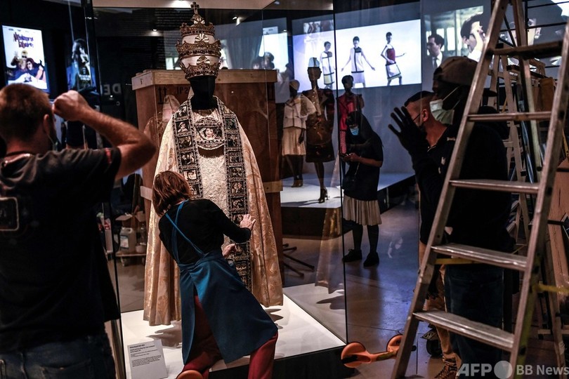 ゴルチエ氏「私は常にフェミニスト」 女性と映画をテーマに企画展 パリ