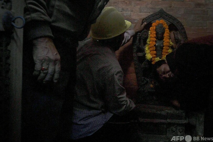 盗まれた神像、米美術館から元の寺院に ネパール