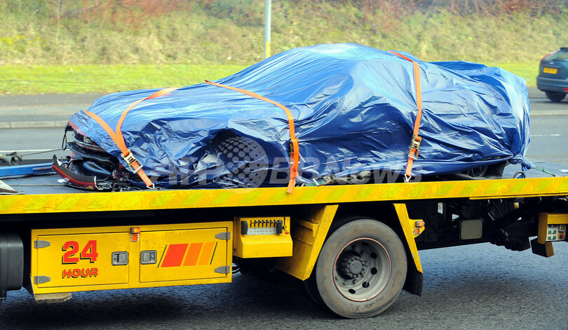 事故で大破したロナウドのフェラーリが競売へ