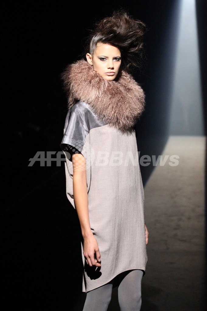 ＜12/13年秋冬東京コレクション＞エー ディグリー ファーレンハイト