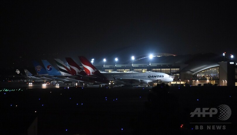 ロサンゼルス国際空港で大きな音、発着ロビーを一時閉鎖