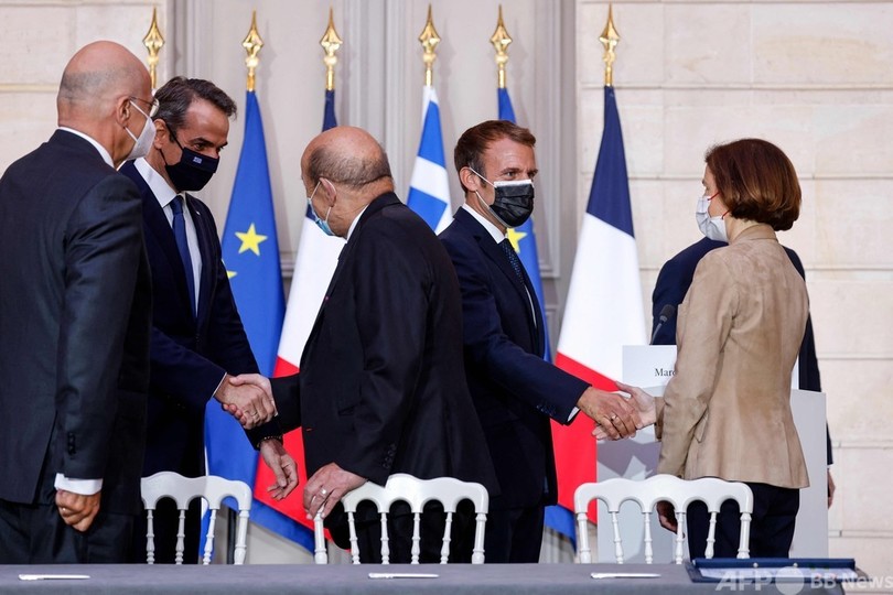ギリシャ、仏製軍艦購入へ 「欧州の戦略的自立の第一歩」と仏大統領