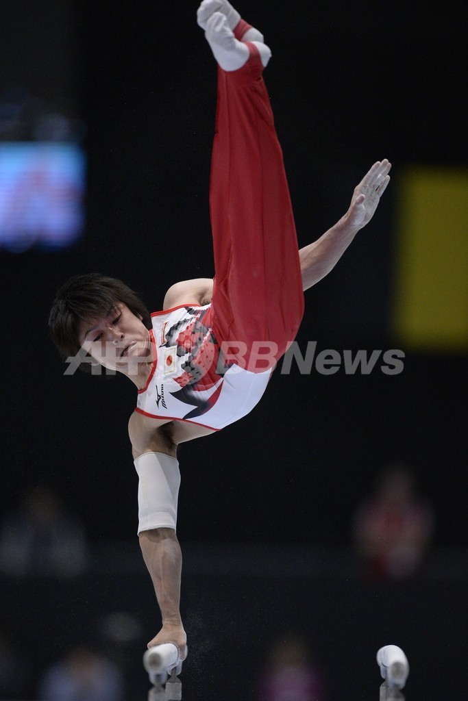 内村、個人総合予選で首位 世界体操