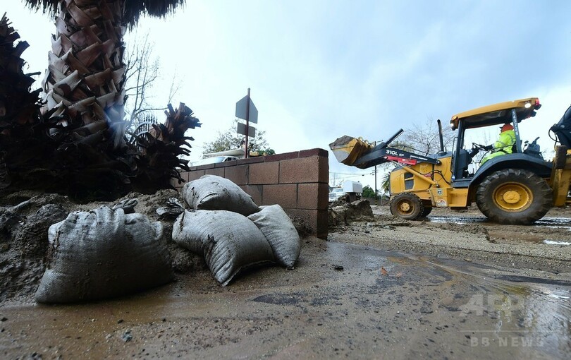 恵みの雨一転、深刻な暴風雨被害に非常事態宣言 米カリフォルニア