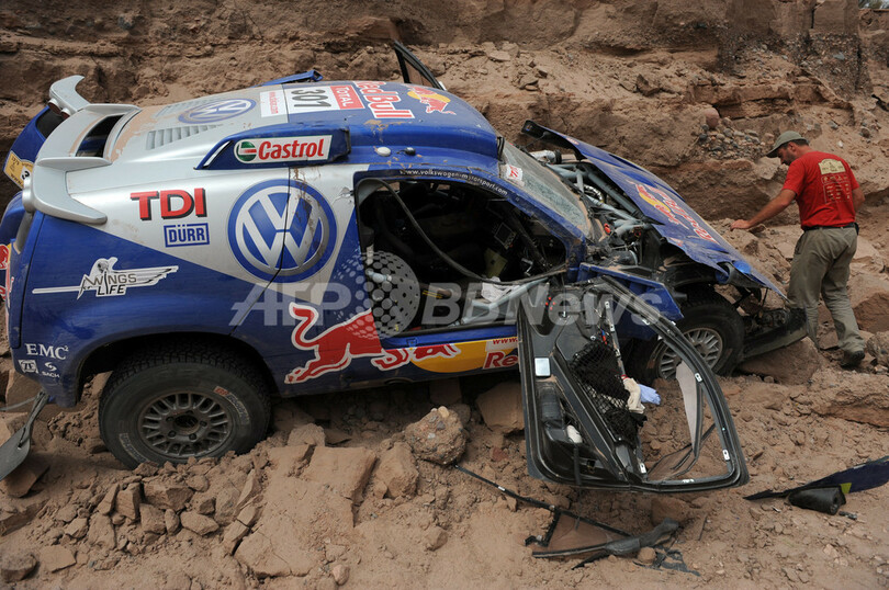 総合首位のサインツ 第12ステージでリタイア、ダカールラリー