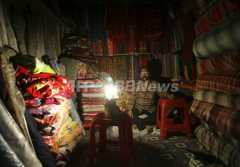 1日14時間の計画停電も、慢性的電力不足のネパール