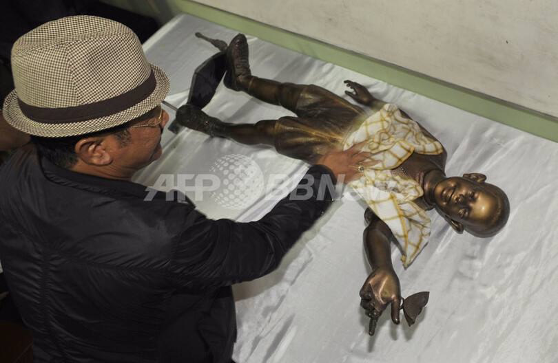 インドネシアのオバマ少年像、母校で大歓迎？