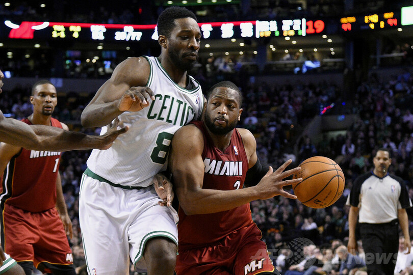 ジェームズがセルティックス戦を欠場、ヒート敗れる