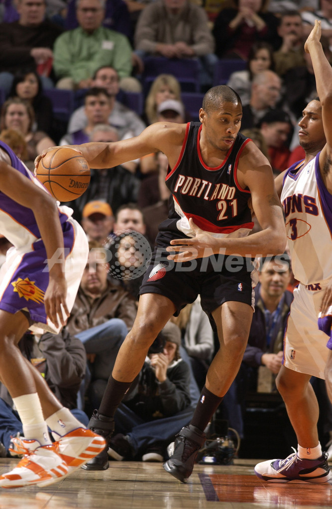 ＜06-07NBA＞サンズ トレイルブレイザーズの追撃を振り切り12連勝 - 米国