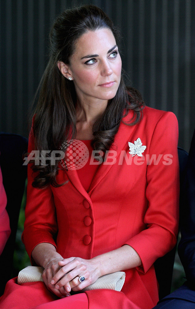 英キャサリン妃、北米訪問のファッションに注目