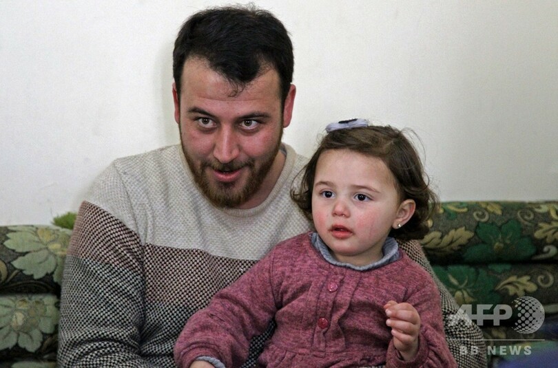 「爆発したら、笑おう」 内戦続くシリアで幼い娘に父が教えた悲しきゲーム