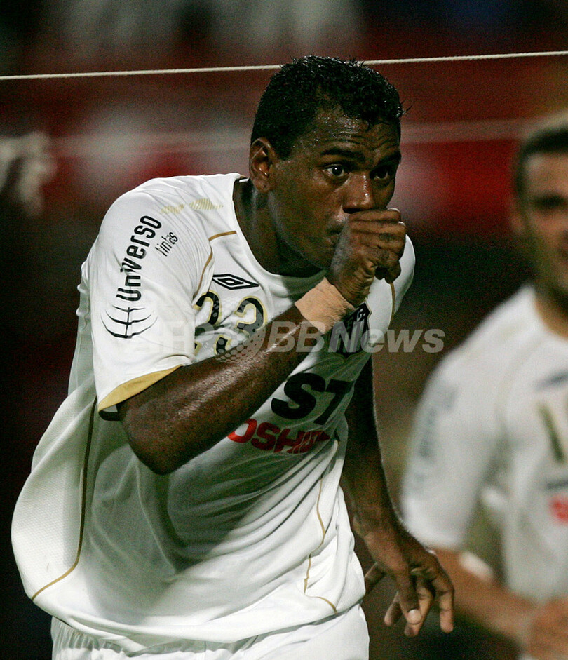 サントス デポルティボ・ククタに下し準々決勝へ