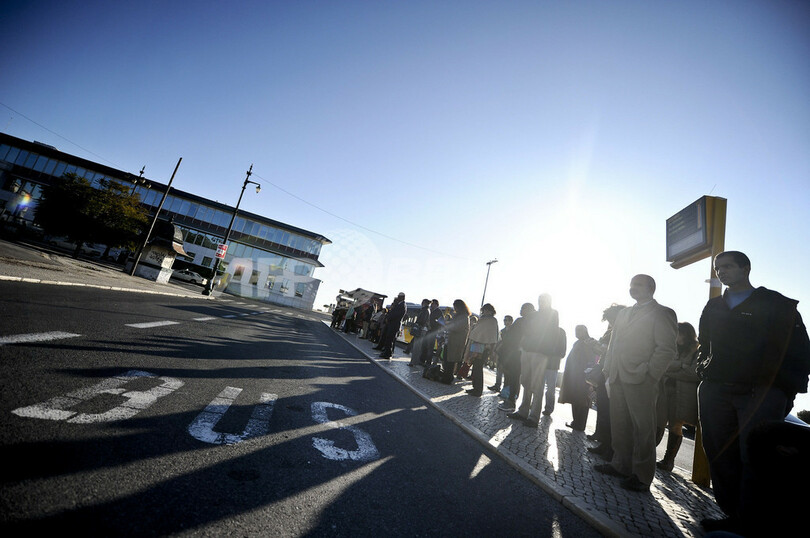 ポルトガルでゼネスト、緊縮策に抗議 公共交通まひ