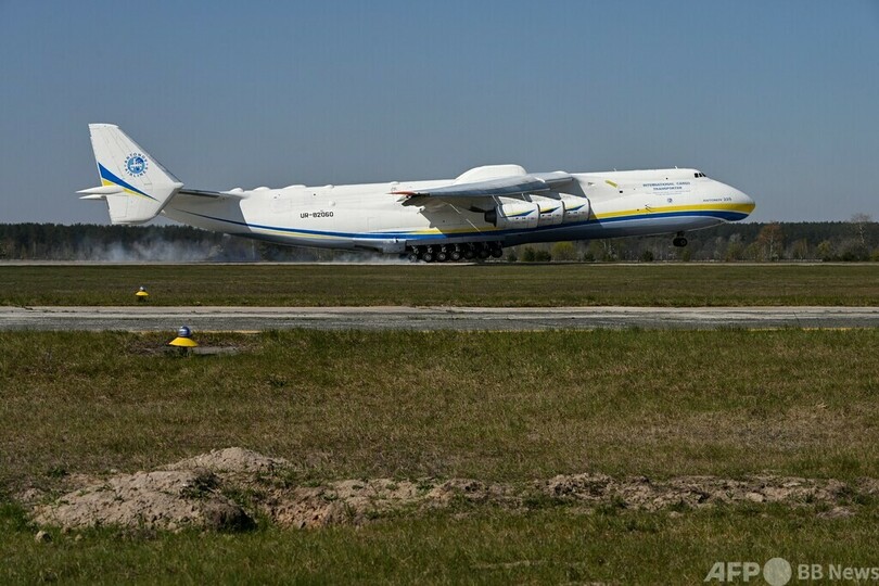 ロシア軍、キエフ近郊の飛行場占拠 ウクライナは奪還目指す