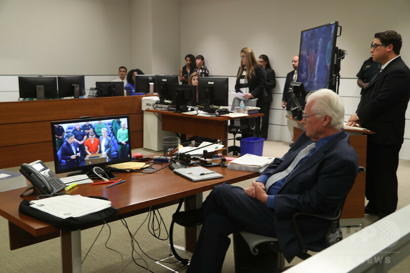 「返事をして」「1文字でいいから」米高校銃乱射事件、父親が必死のメール