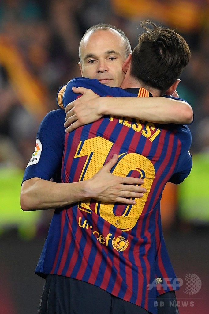 イニエスタ「素晴らしい22年だった」 最終戦勝利でバルサに別れ