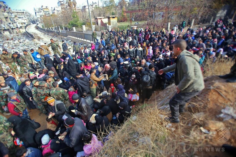 シリア政府軍、アレッポで戦闘停止 住民避難へ